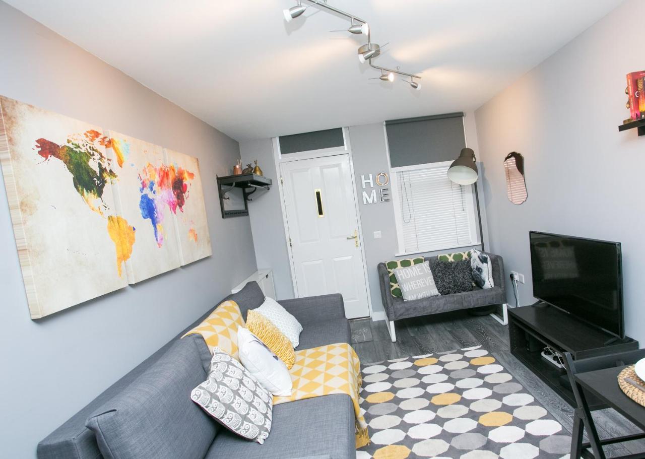 Malone Place Apartment Белфаст Екстериор снимка