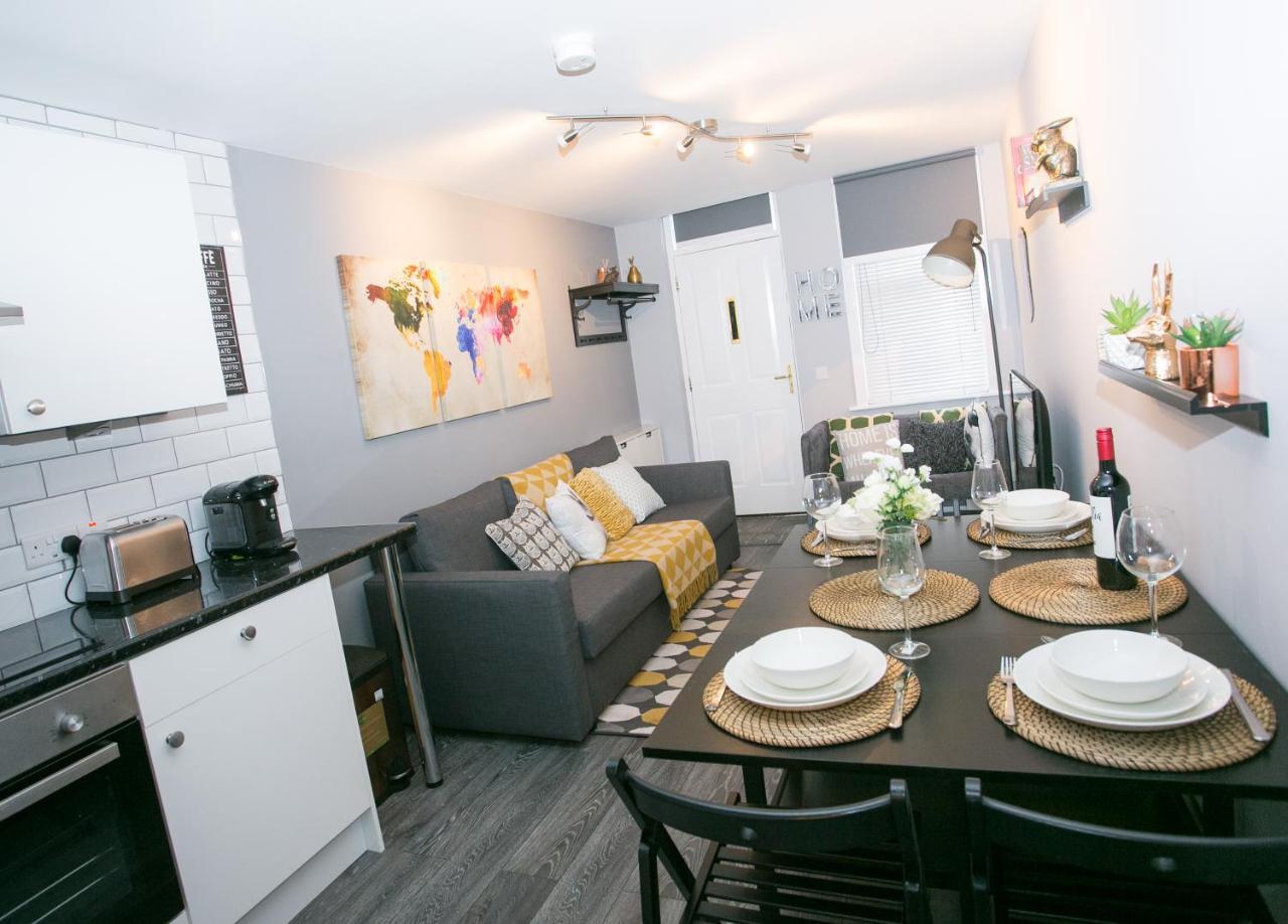 Malone Place Apartment Белфаст Екстериор снимка